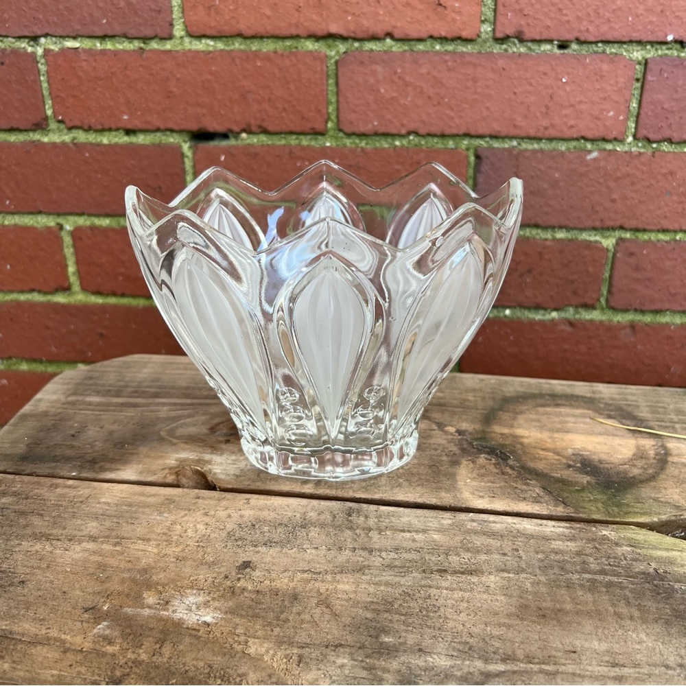 Art Deco Vintage Tulip Dish